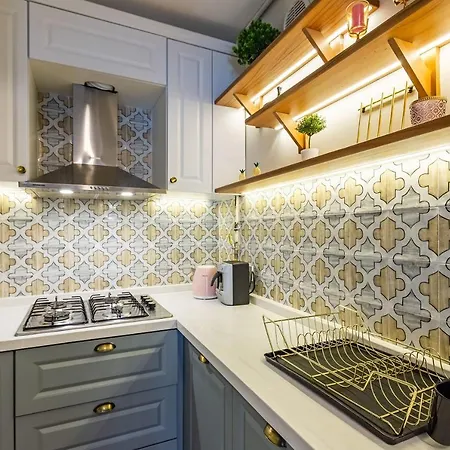 Apartment Stylish In Moda Near Popular Attractions With Balcony